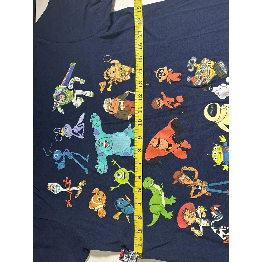 Disney Pixar Men's‎ Characters T-Shirt M Toy Story Monsters Inc Incredibles Nemo